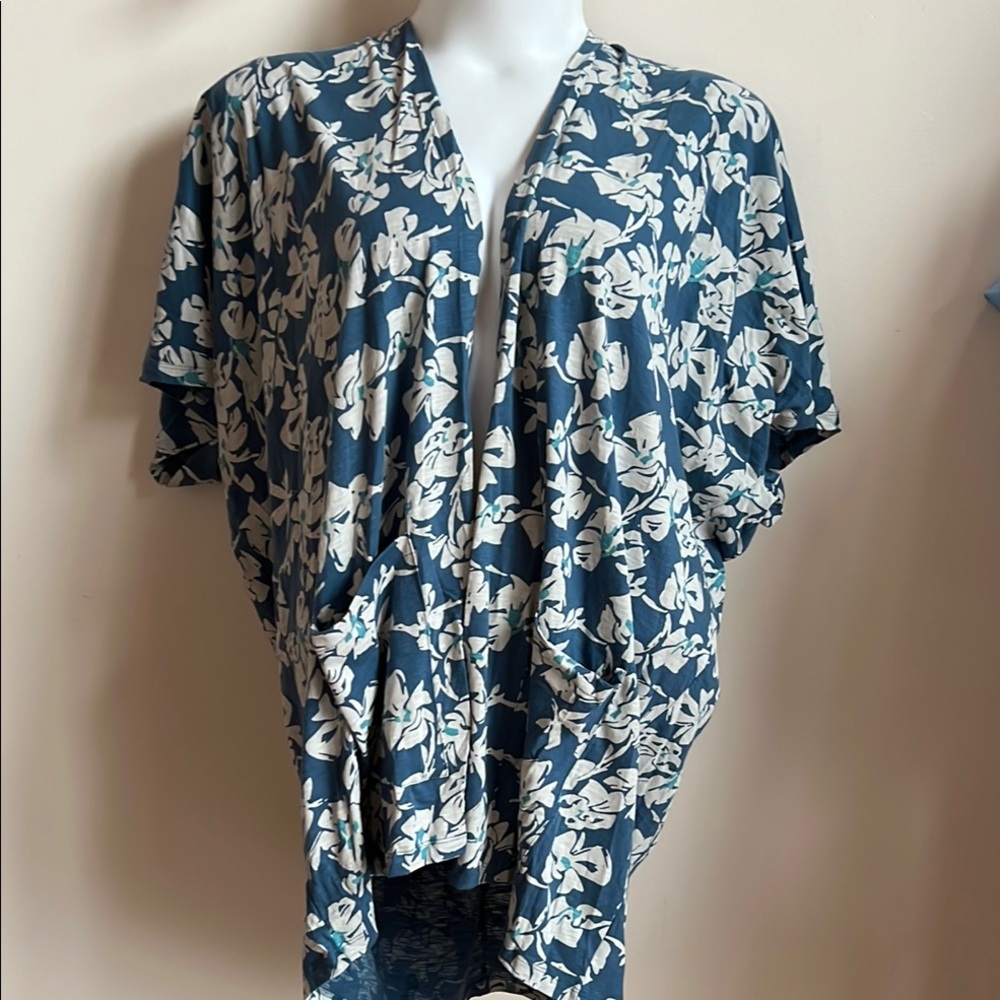 Naturals Blue and White Floral Kimono Swim Coverup